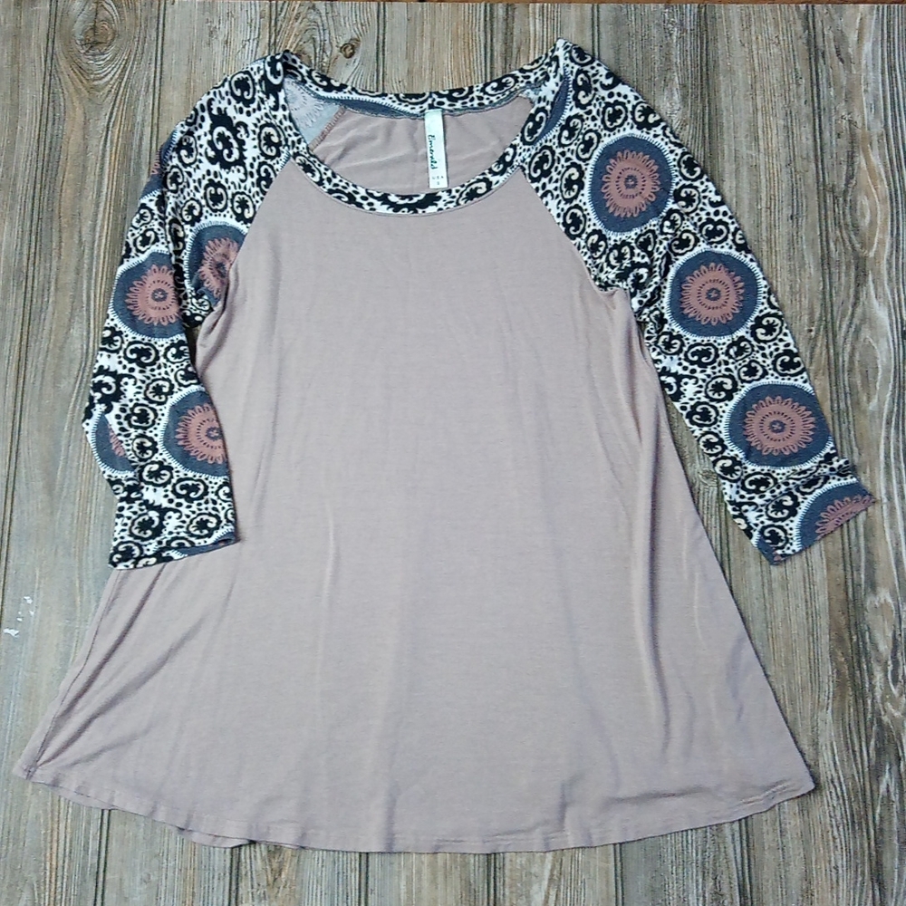 Emerald Eccentric Lightweight Cozy Soft Flowy Blo… - image 1